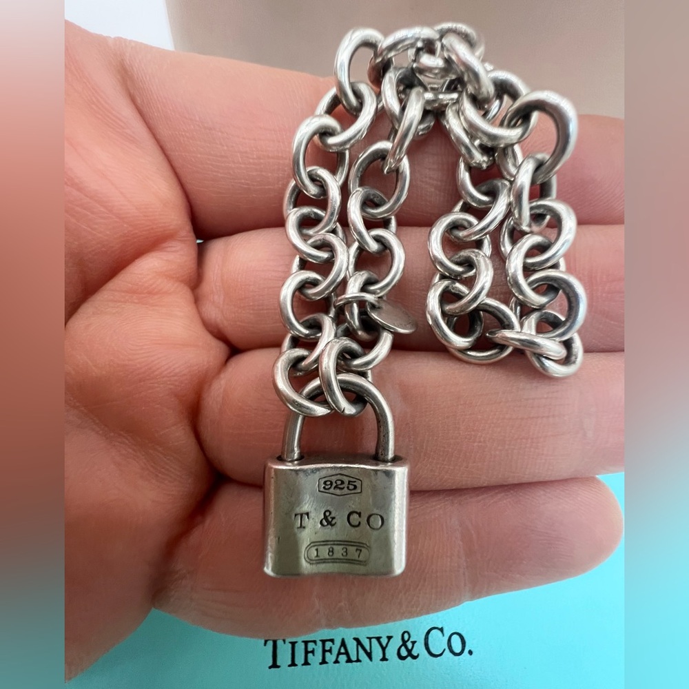 🔴Authentic TIFFANY & CO VINTAGE Sterling Silver 1837 Padlock Lock Bracelet🔴 - Picture 3 of 12